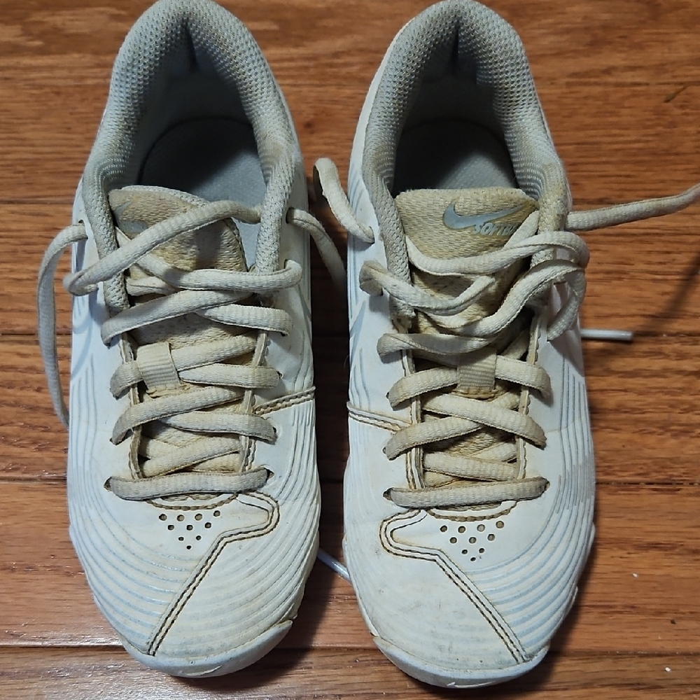 Nike Cream and Tan Cleats